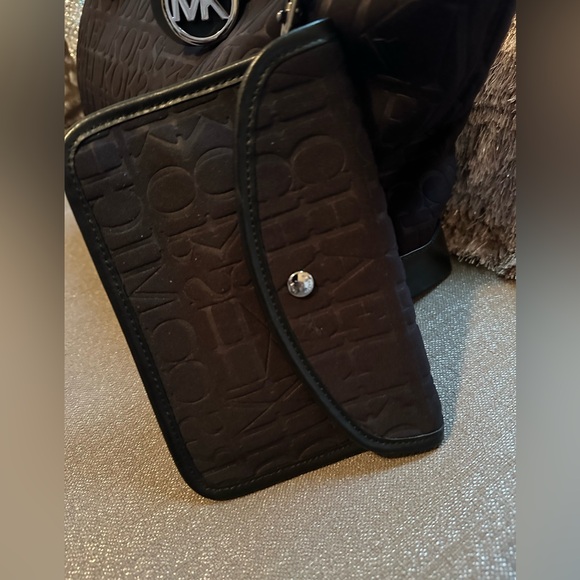 Michael Kors Tote - Picture 4 of 11